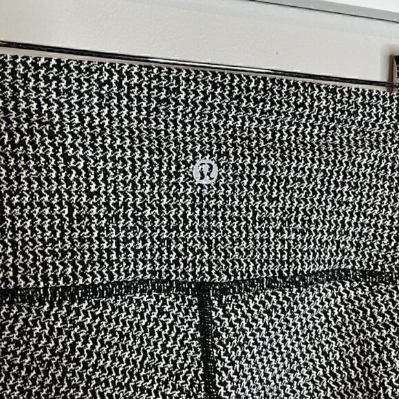 Lululemon houndstooth Wunder Under leggings - Picture 5 of 7